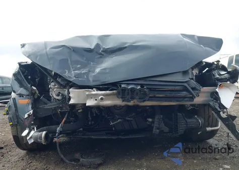 2019 Audi A4 40 Premium z USA, uszkodzony, nr VIN WAUGMAF42KN021194